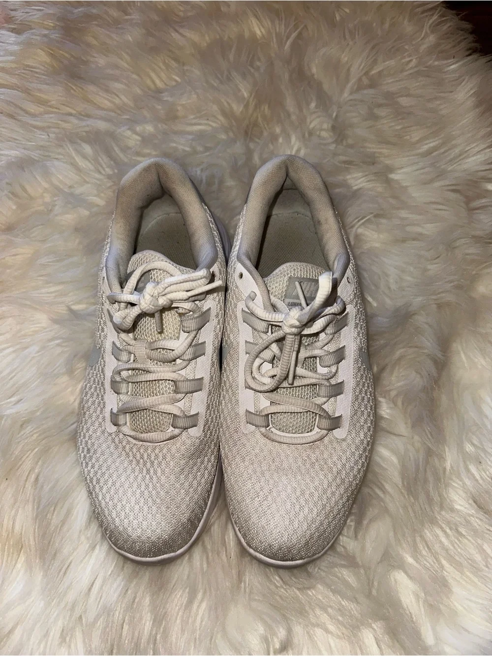 Women's Nike White Sneakers - Comfortable Everyday Running Shoes
